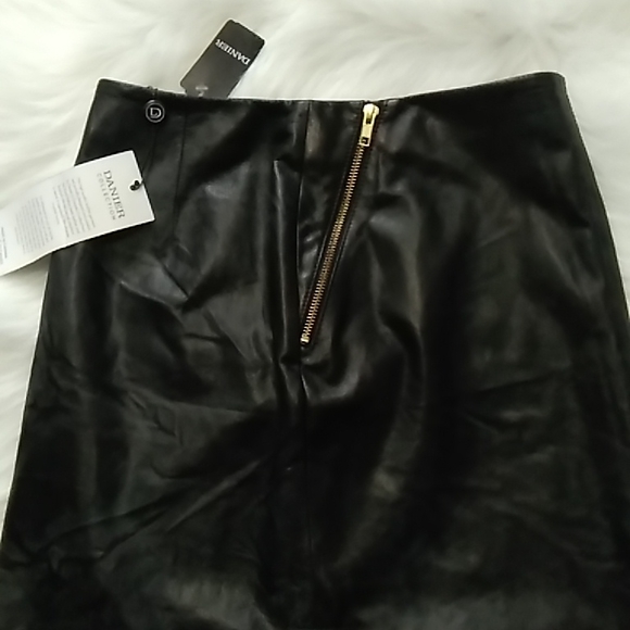 🌟Host Pick🌟DANIER COLLECTION~Italian Leather Skirt - Picture 13 of 16
